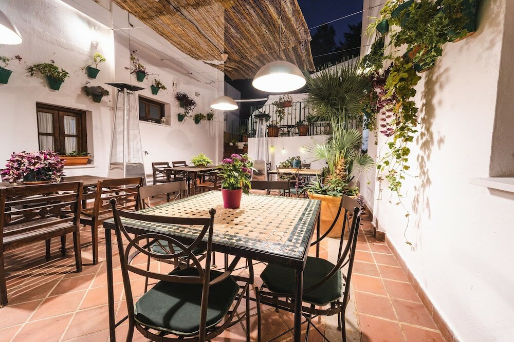 Фото Humaina Hotel