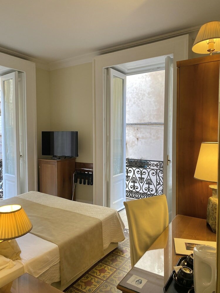 Фото Akropolis Hotel