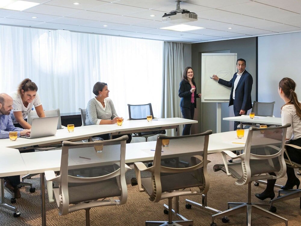 Фото Novotel Paris La Défense Esplanade