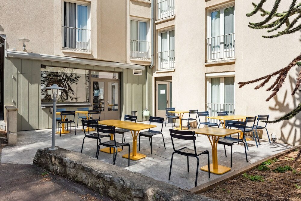 Фото Campanile Chartres Centre - Gare - Cathédrale