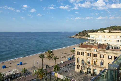 Внешний вид отеля Hotel Marsol в Льорет-де-Маре, фото 4