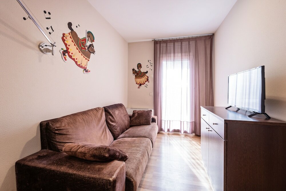 Фото Hotel La Perla