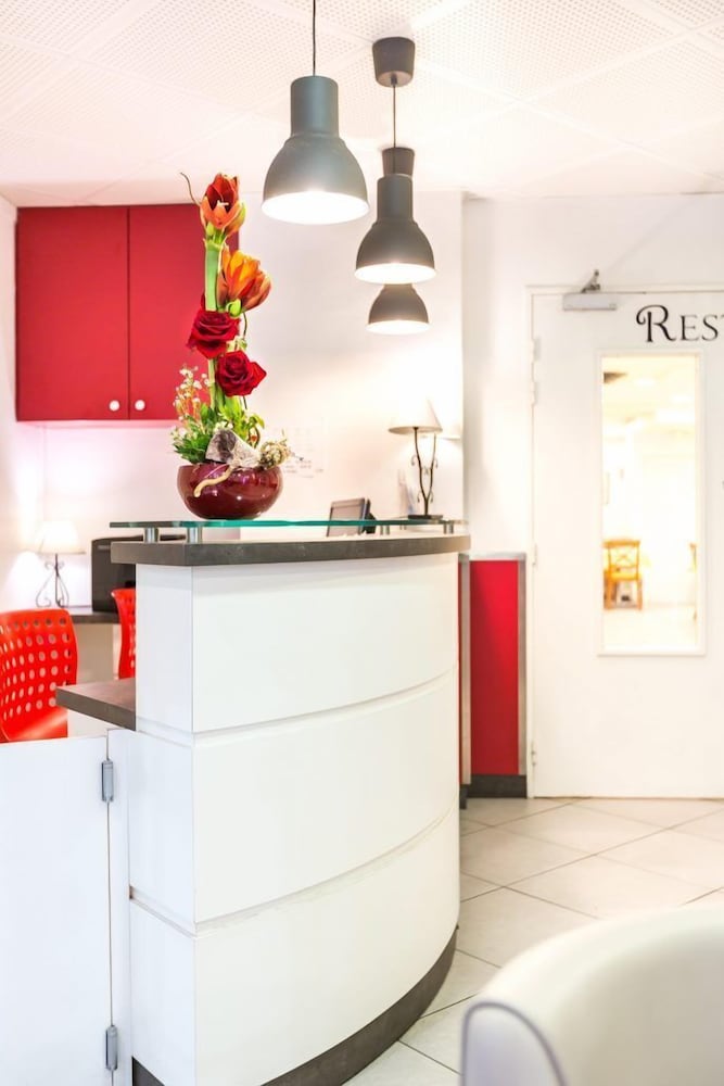 Фото Hotel Notre- Dame de France