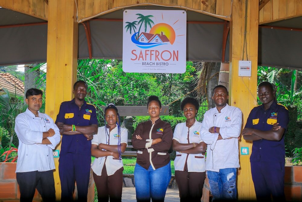 Фото Saffron Beach Bistro & Cottages