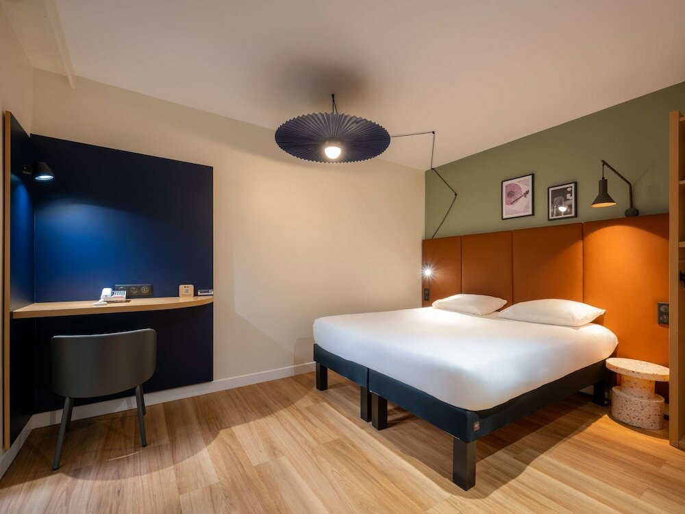 Фото Ibis Paris Père Lachaise