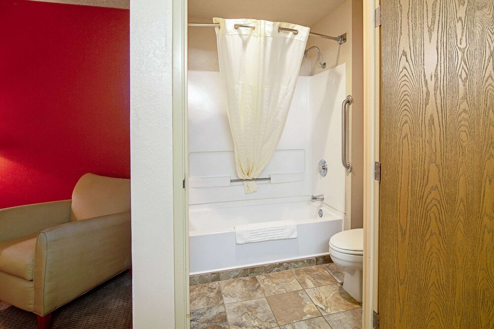 Фото Quality Inn Aberdeen