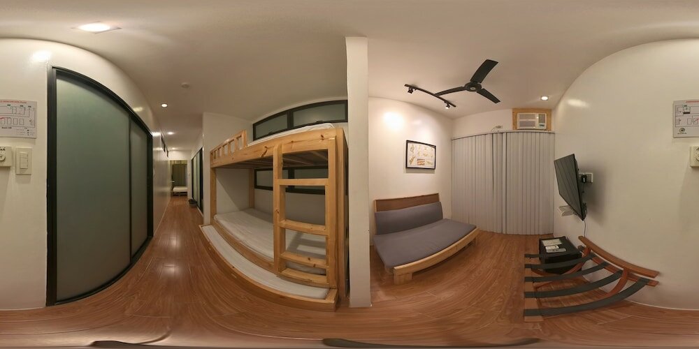 Фото Containers by Eco Hotel Tagaytay