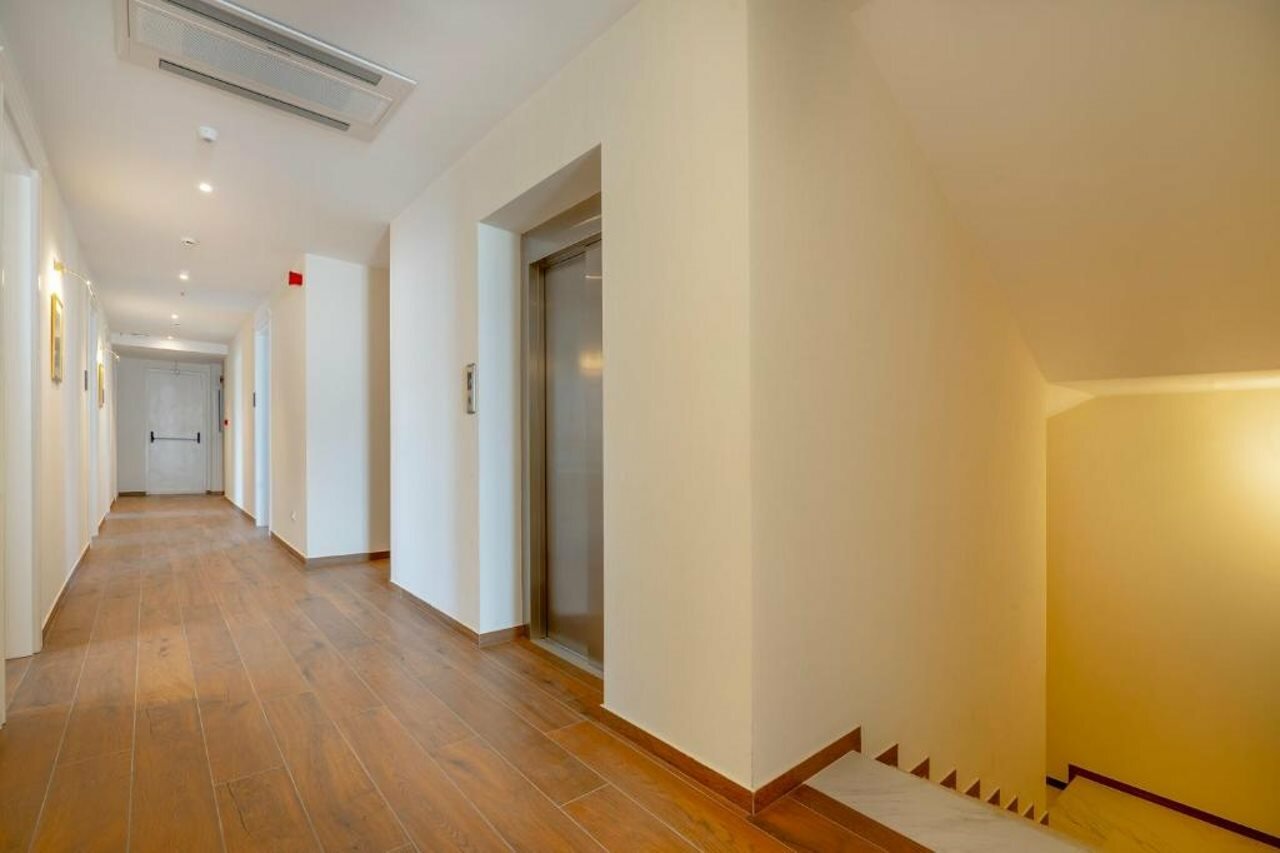 Фото Iris Hotel Georgia