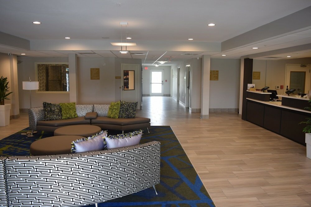 Фото Candlewood Suites Nashville - Metro Center, an Ihg Hotel