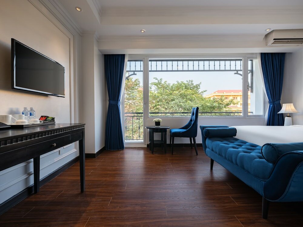 Фото The Flower Boutique Hotel & Travel