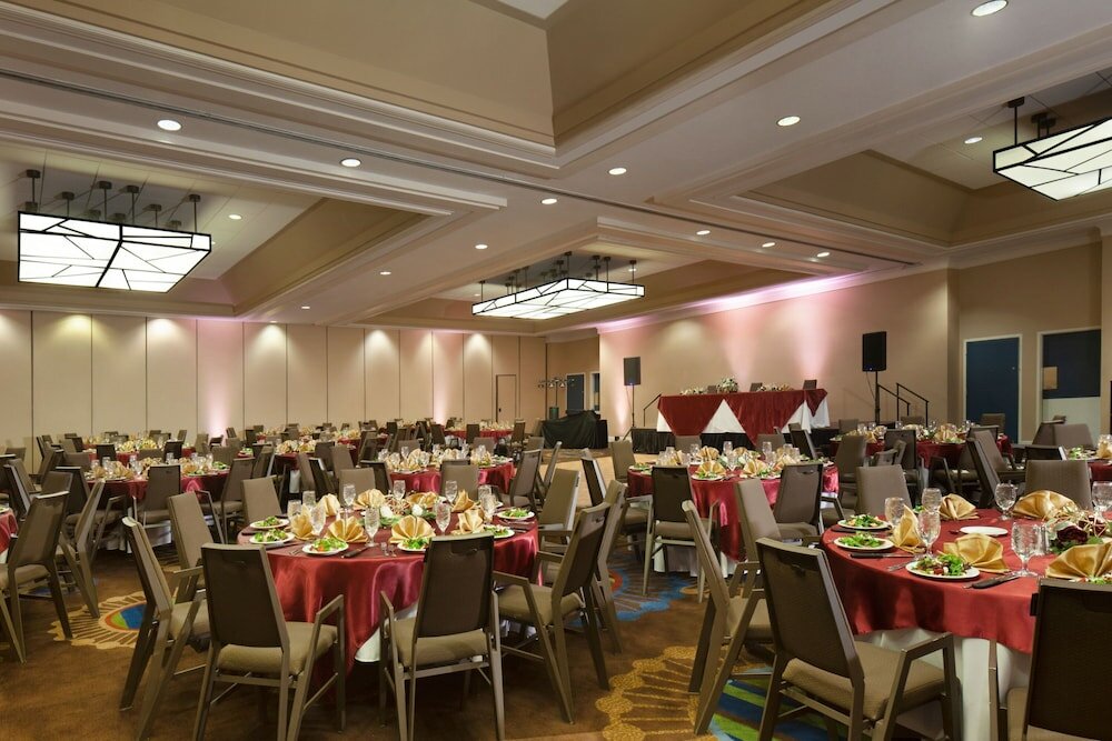 Фото Sheraton Anchorage Hotel & SPA