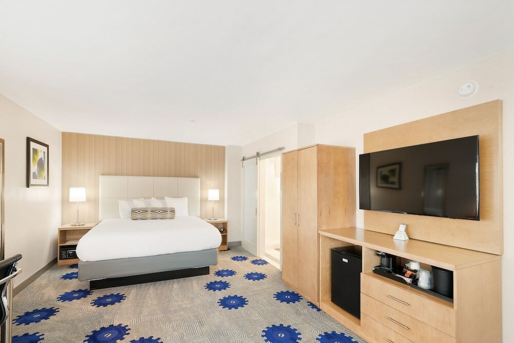 Фото Best Western Red Coach Inn