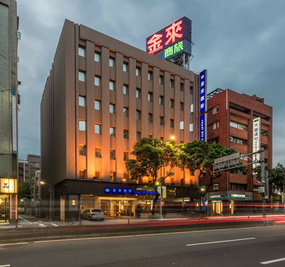 Фото отеля 1