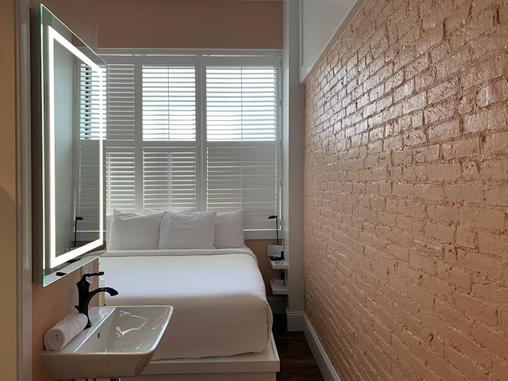 Фото The Cabot Lodge