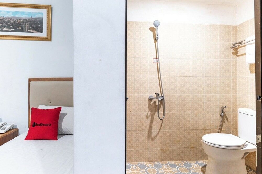 Фото RedDoorz @ Jalan Mojopahit Medan