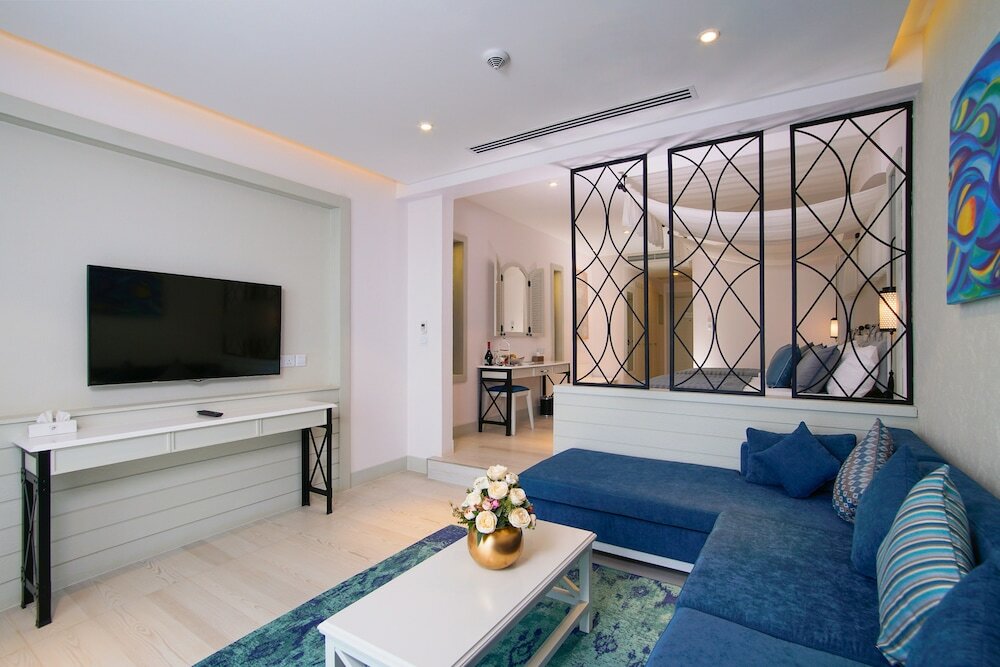 Фото Limak Cyprus Deluxe Hotel