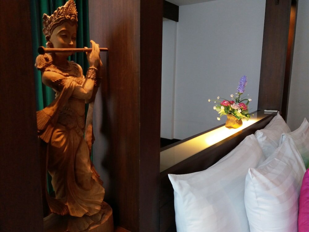 Фото Nicha Suite Hua Hin Hotel