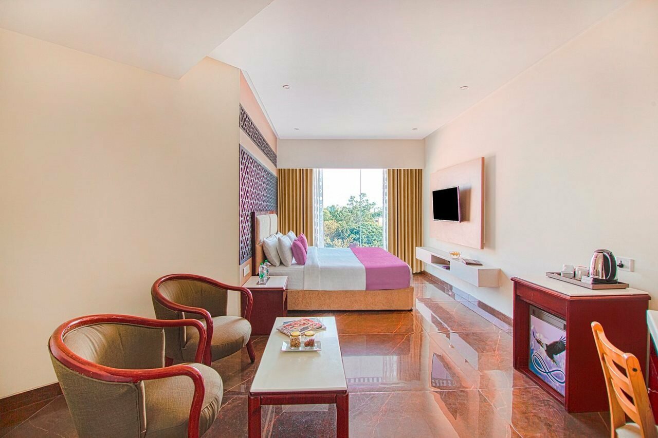 Фото Hrj Sarovar Portico Indore