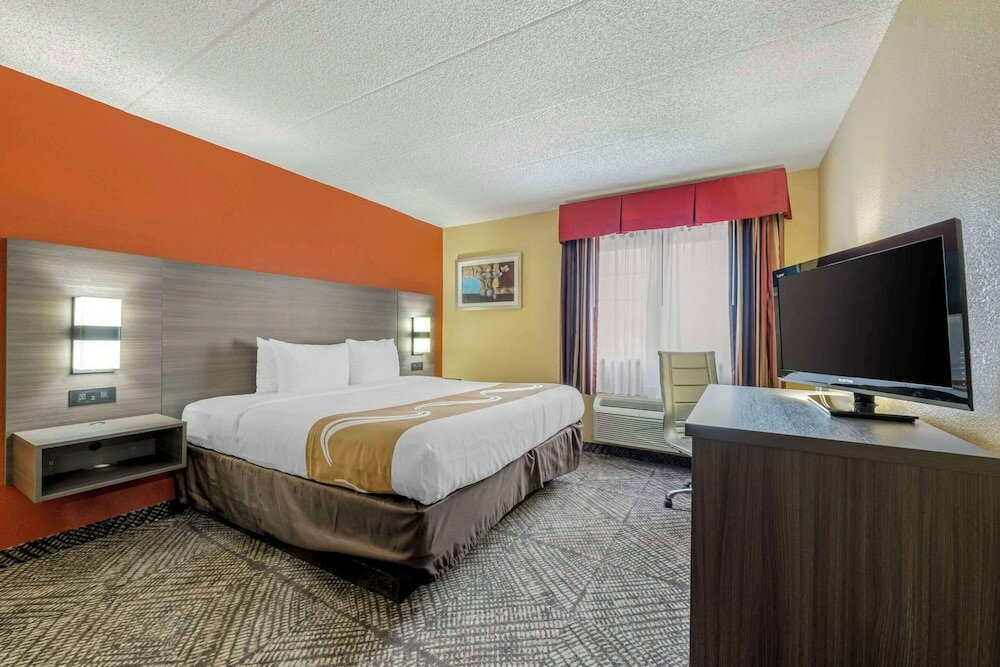 Фото Quality Inn & Suites