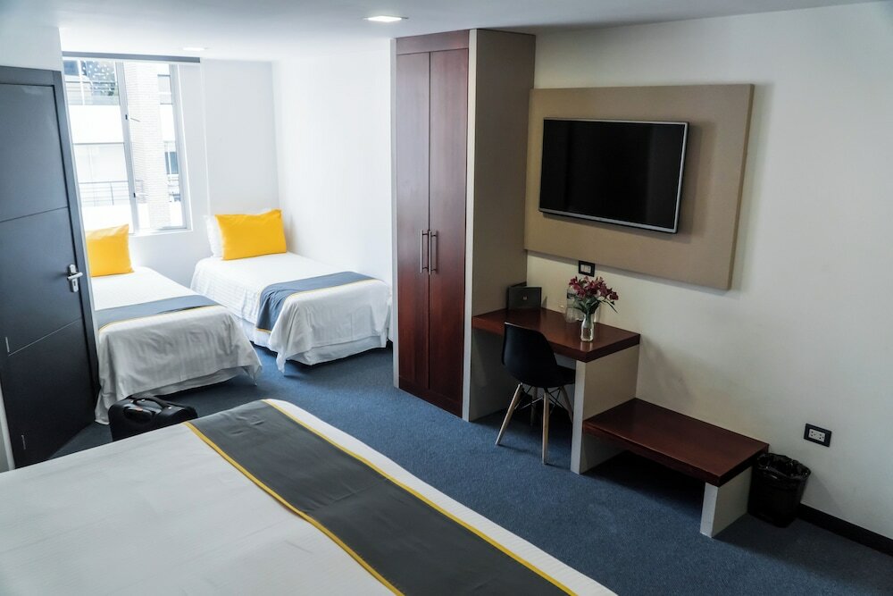 Фото отеля 2