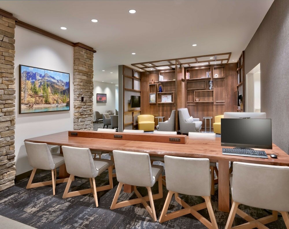 Фото Hyatt Place Anchorage Midtown