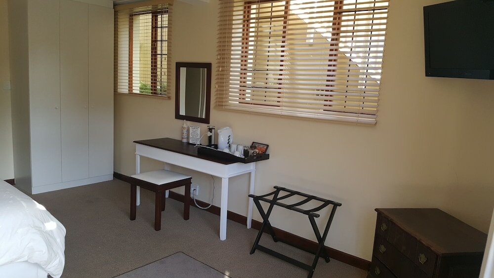 Фото Sundown Manor Guest House