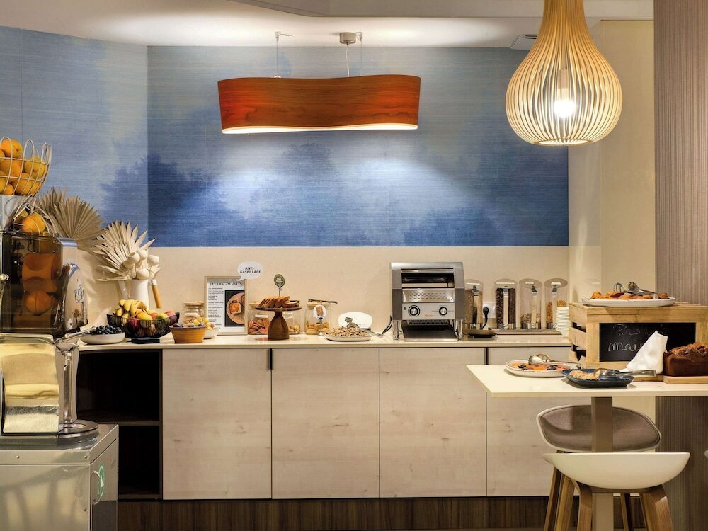 Фото Mercure Montpellier Centre Comédie Hotel