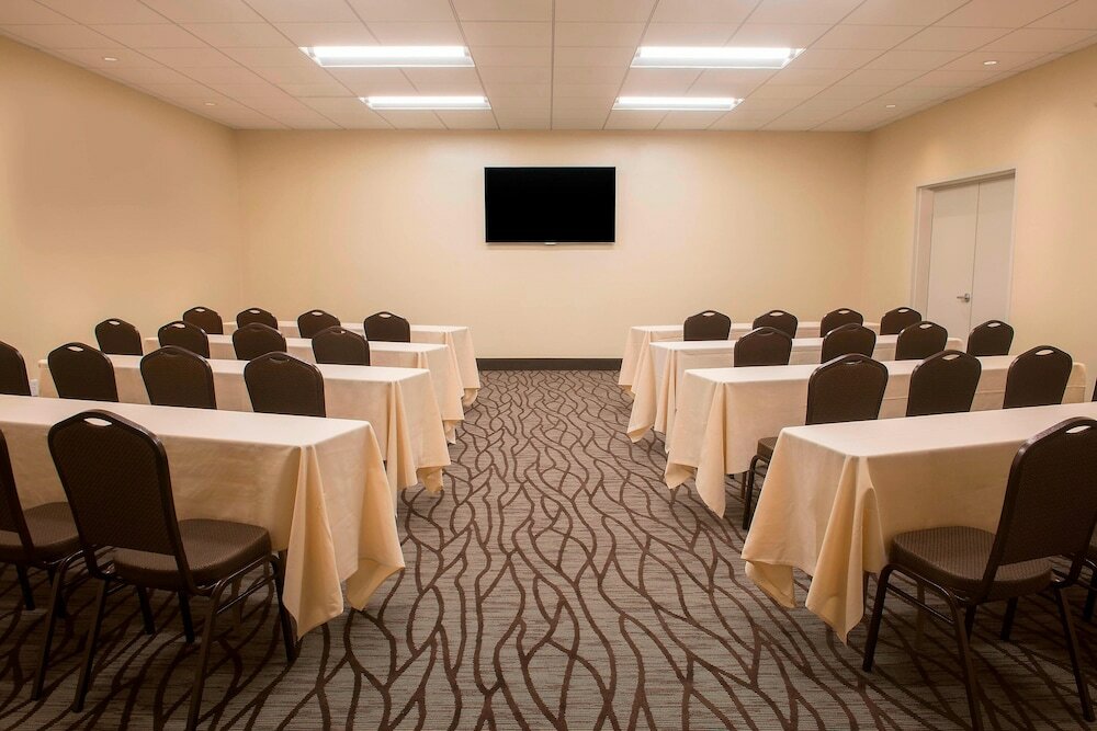 Фото Sheraton Mesa Hotel at Wrigleyville West