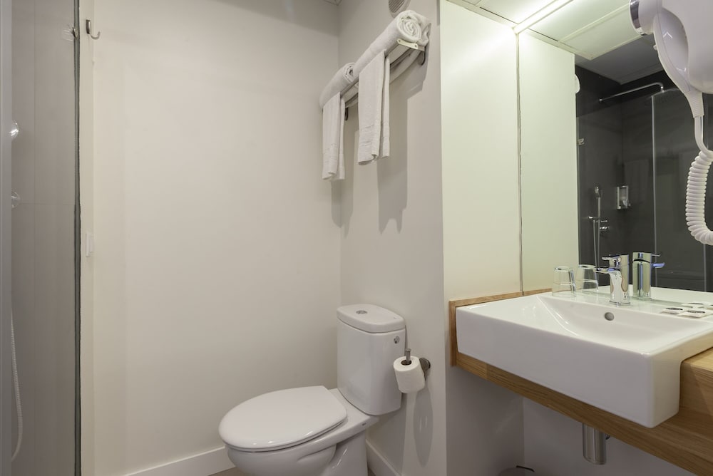 Фото Vertice Roomspace Madrid