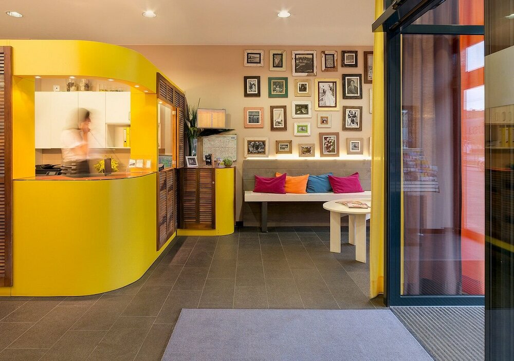 Фото Harry’s home München Moosach hotel & apartments