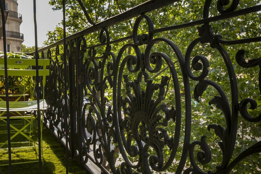 Фото Hotel Plaza Elysées