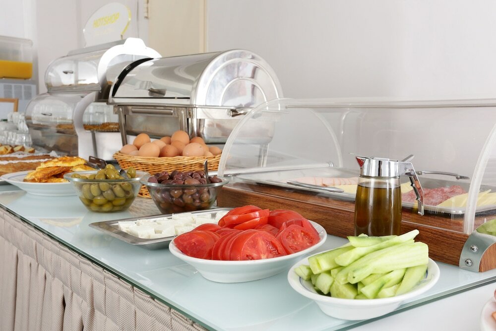 Фото Attalos Hotel