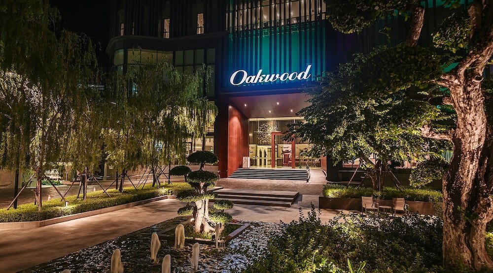 Фото Oakwood Hotel and Residence Sri Racha