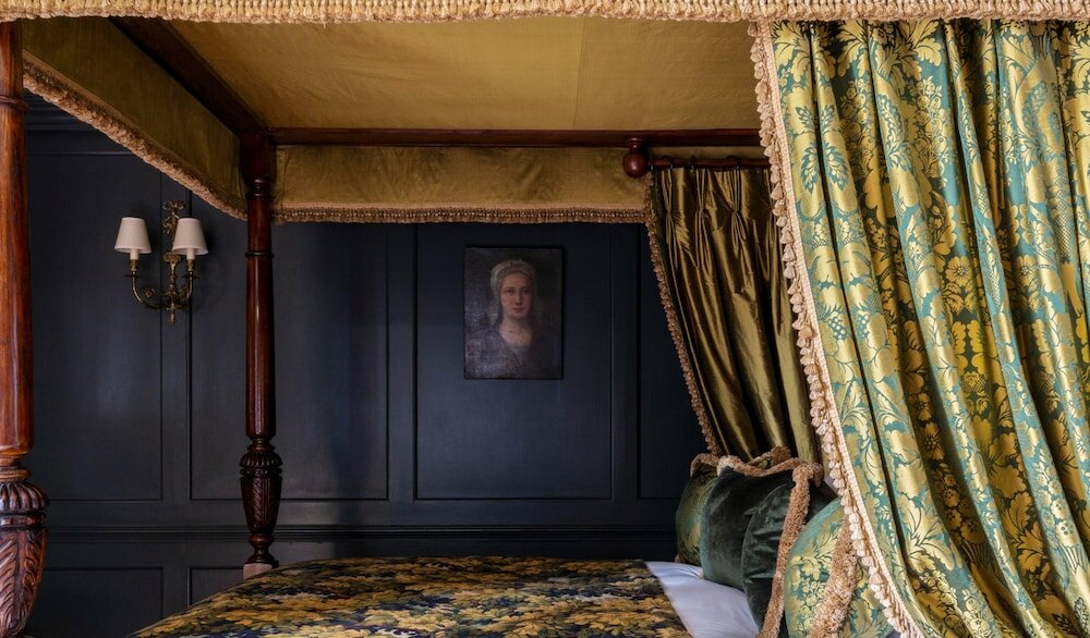 Фото Batty Langley's