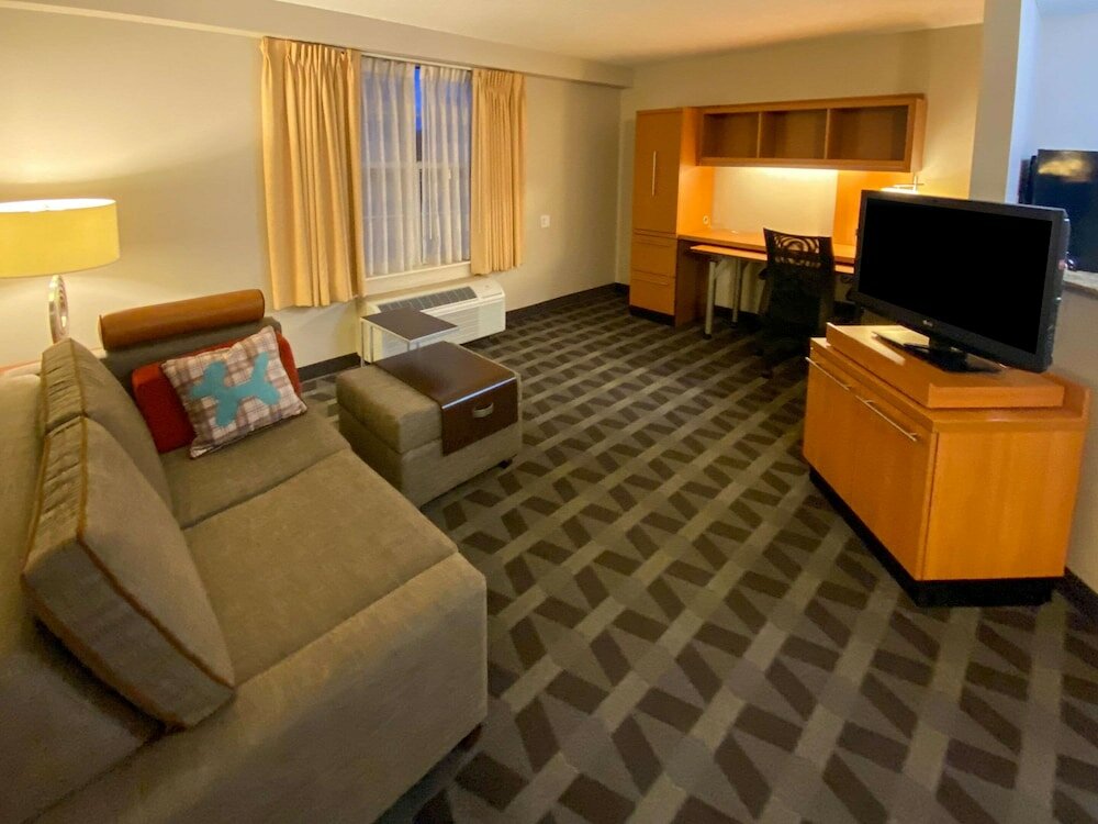 Фото MainStay Suites Middleburg Heights Cleveland Airport