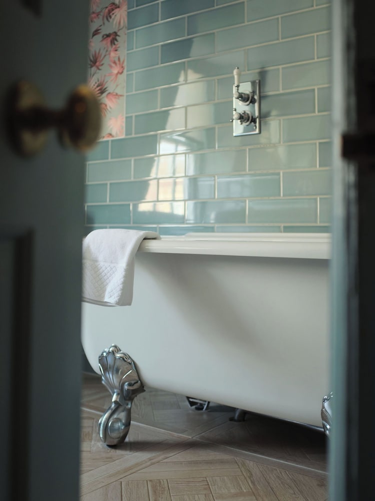 Фото The Queensberry