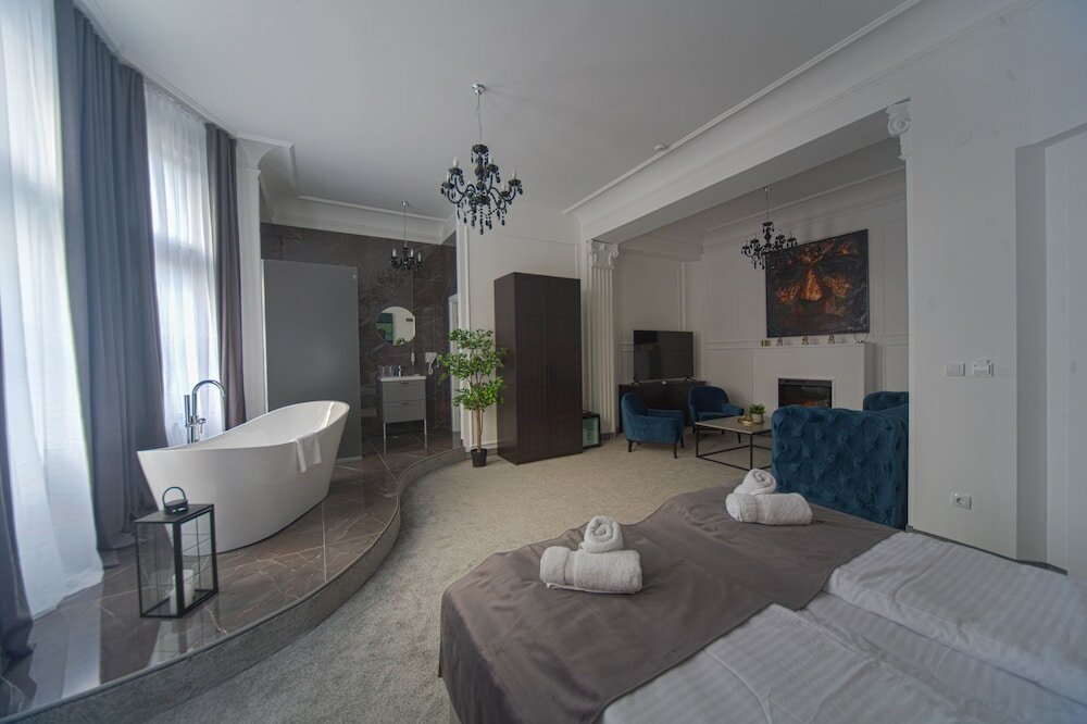 Фото Kings Palace Suites