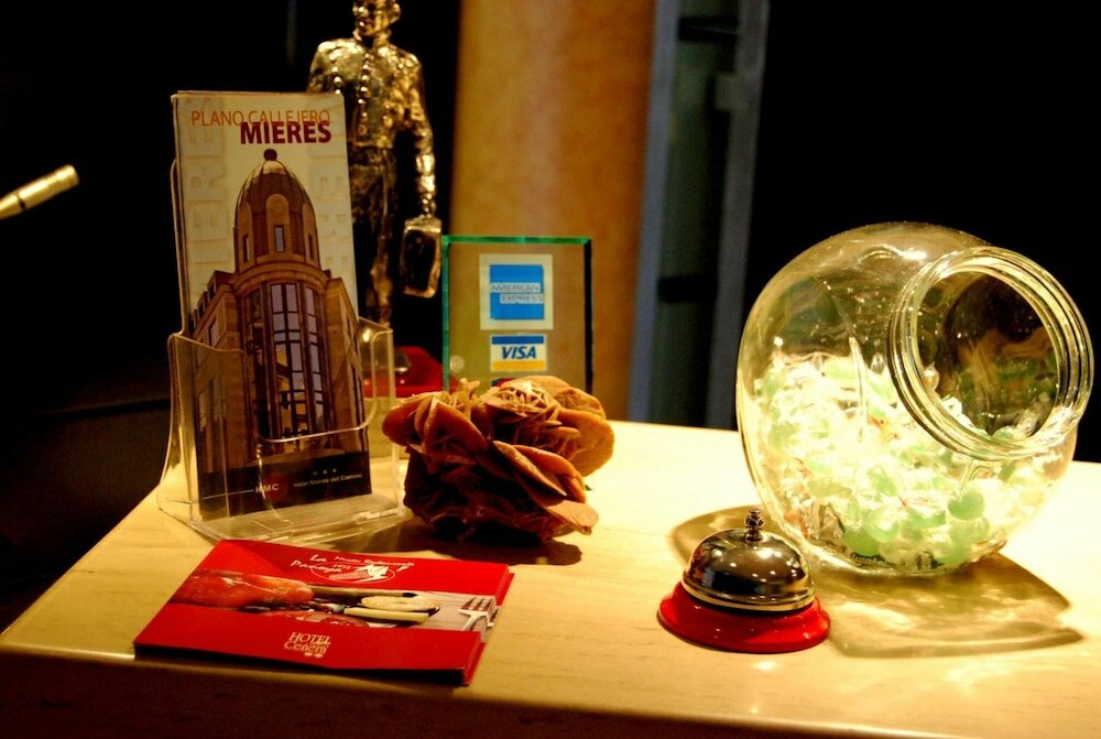 Фото Hotel Mieres del Camino