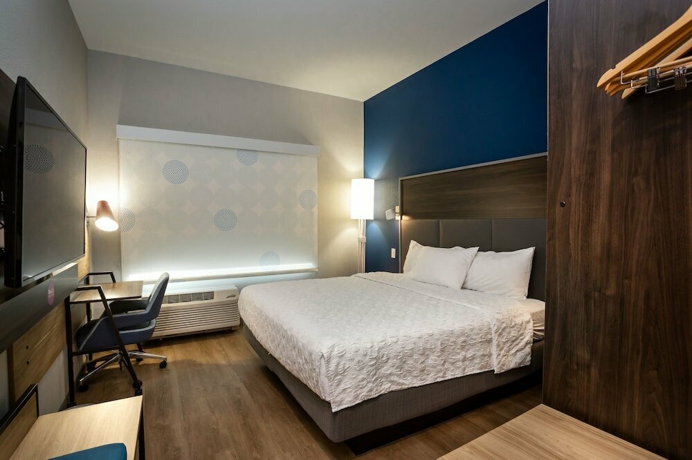 Hotel Tru by Hilton Pflugerville, State of Texas, photo