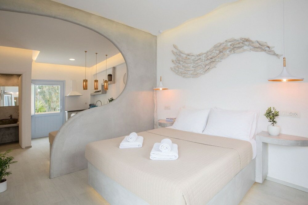 Фото Light Blue Window Kamari