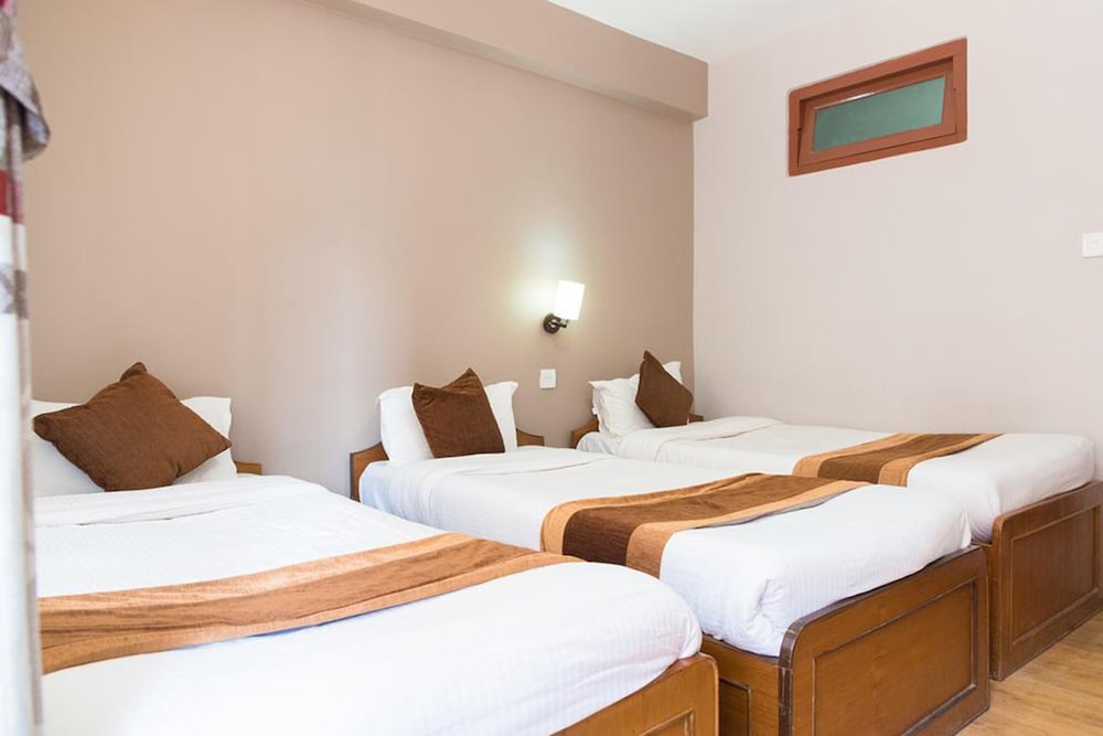 Фото Hotel Khangsar