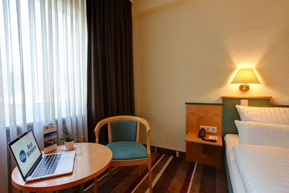 Фото  Sure Hotel by Best Western Ambassador Duesseldorf