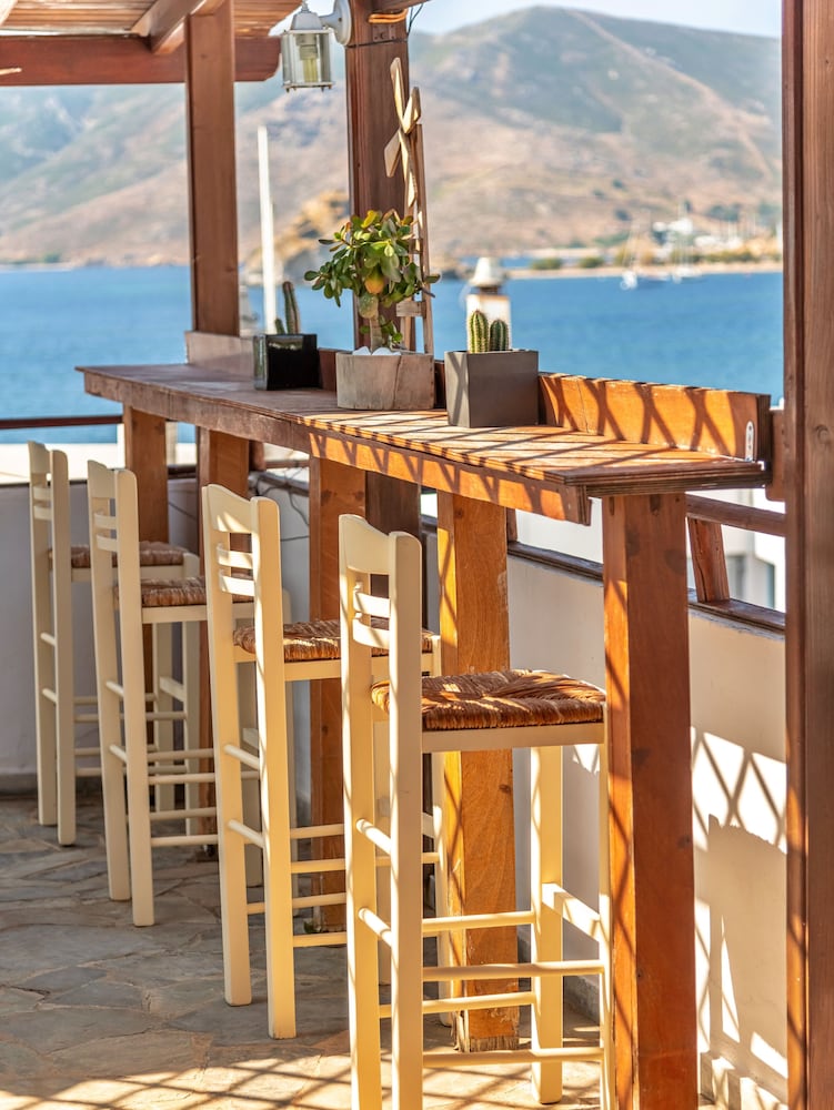 Фото Grikos Hotel