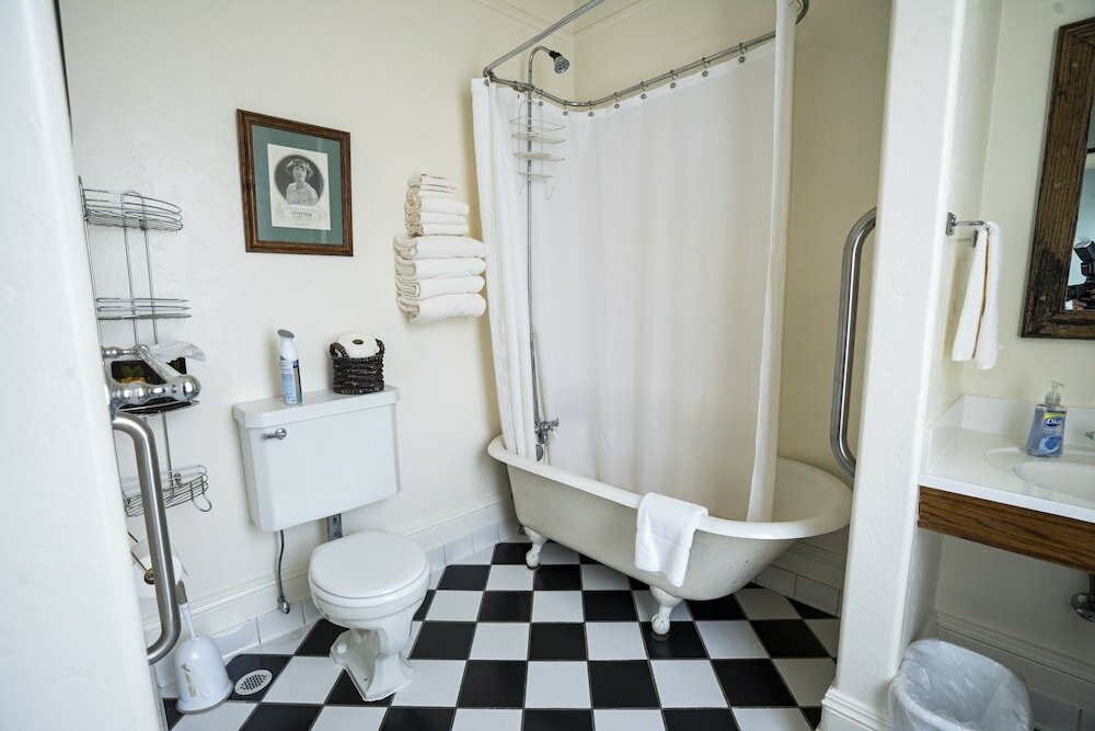 Фото Red Garter Inn