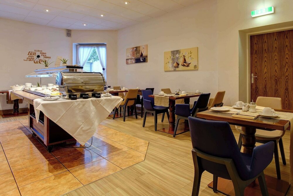 Фото  Sure Hotel by Best Western Ambassador Duesseldorf