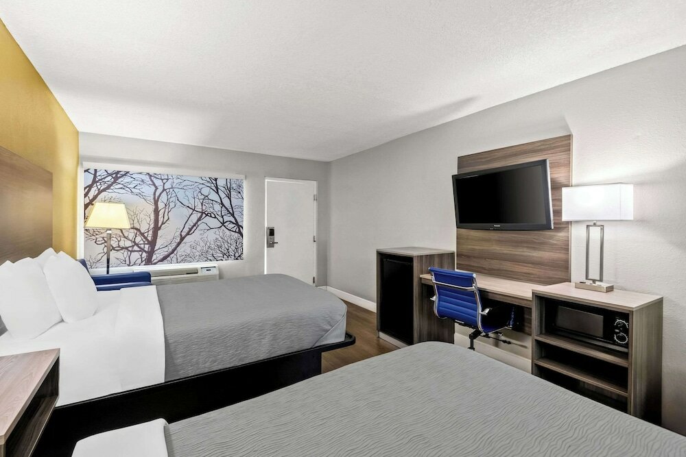 Фото Quality Inn near Blue Spring