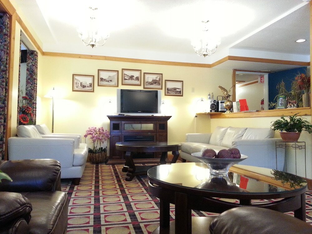 Фото Granite Town Hotel