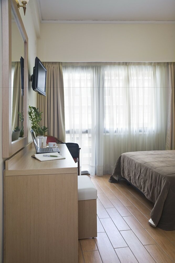 Фото Parnon Hotel