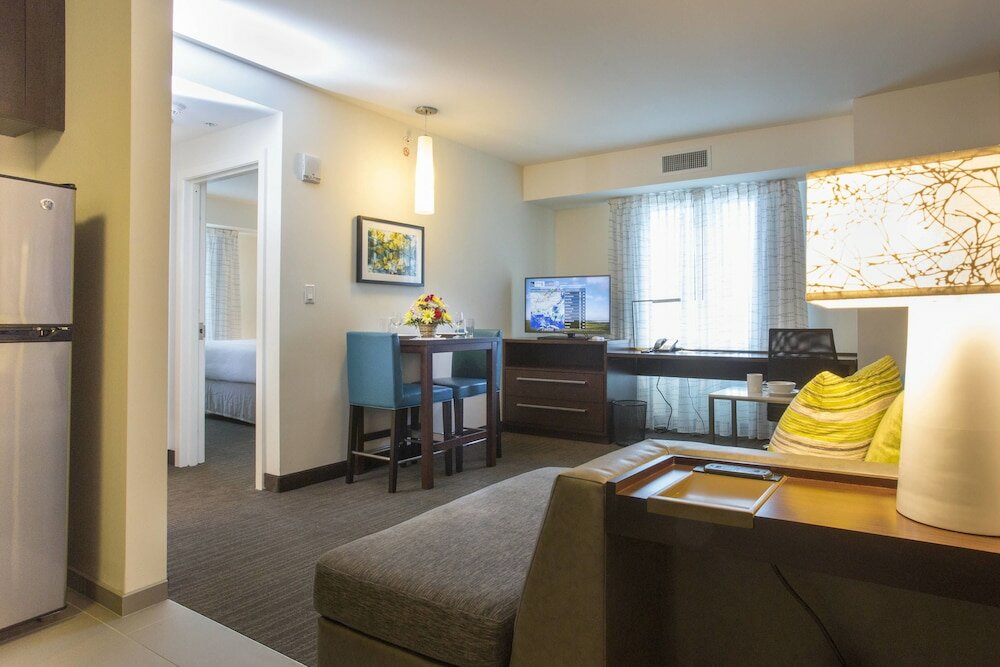 Фото Residence Inn New York The Bronx At Metro Center Atrium