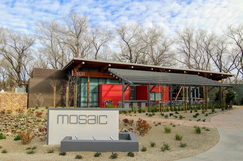 Фото Sheraton Redding Hotel at the Sundial Bridge